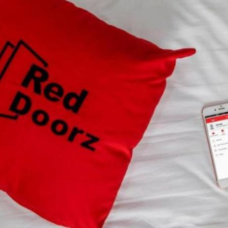 Reddoorz Near Jalan Jendral Sudirman Manado Hotel Ngoại thất bức ảnh