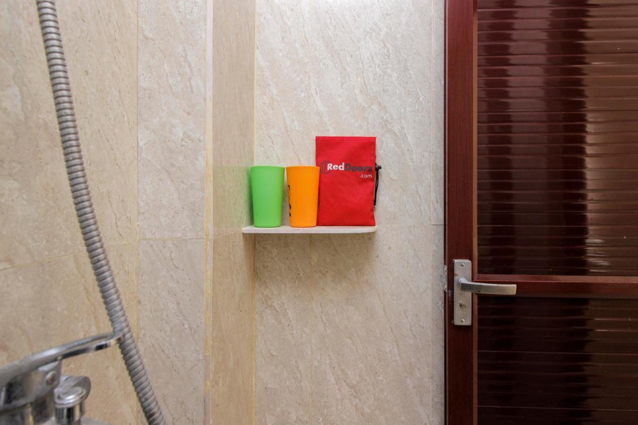 Reddoorz Near Jalan Jendral Sudirman Manado Hotel Ngoại thất bức ảnh