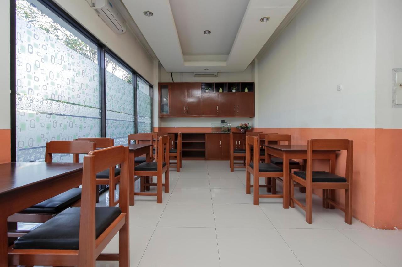 Reddoorz Near Jalan Jendral Sudirman Manado Hotel Ngoại thất bức ảnh