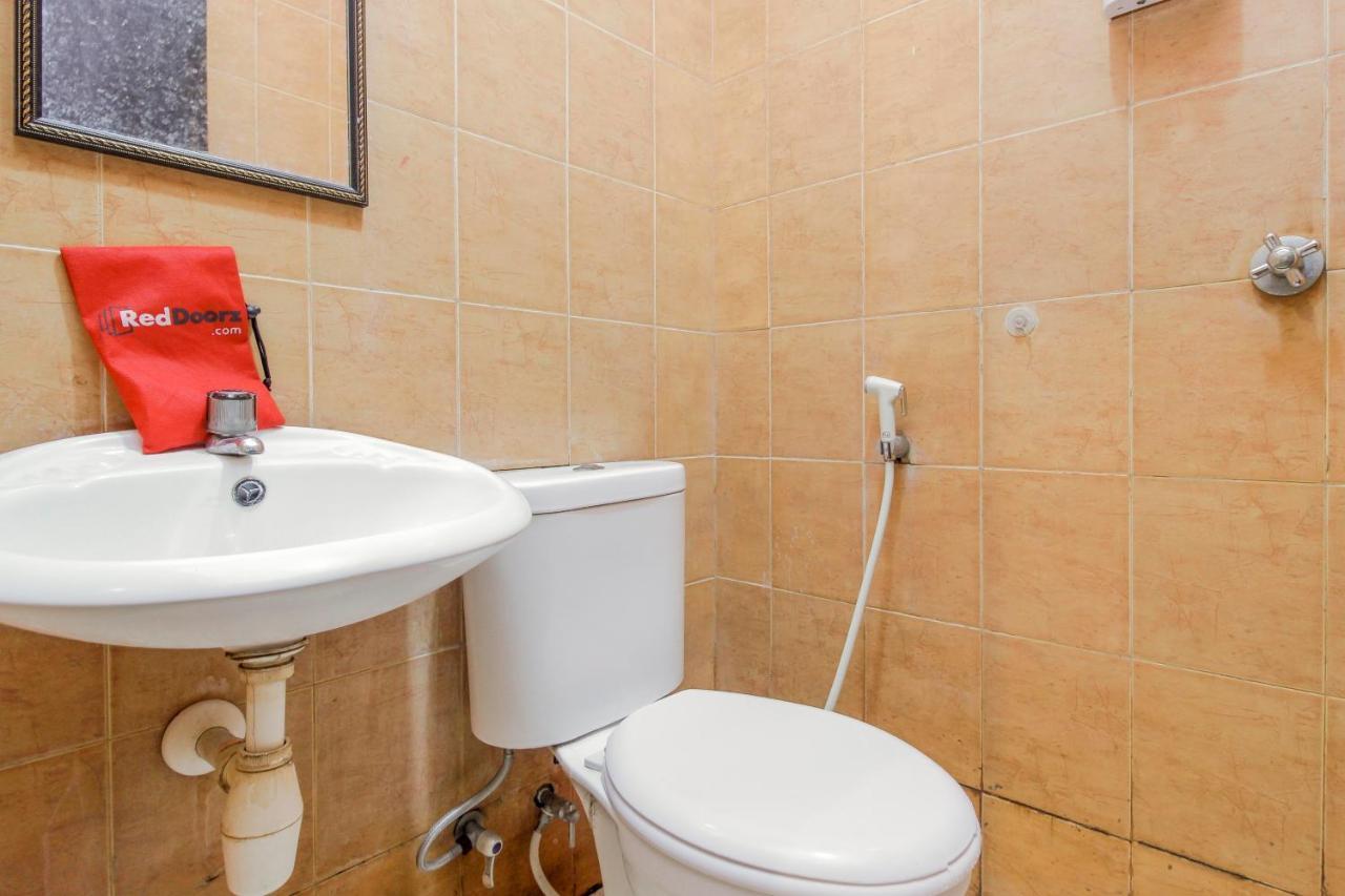 Reddoorz Near Jalan Jendral Sudirman Manado Hotel Ngoại thất bức ảnh