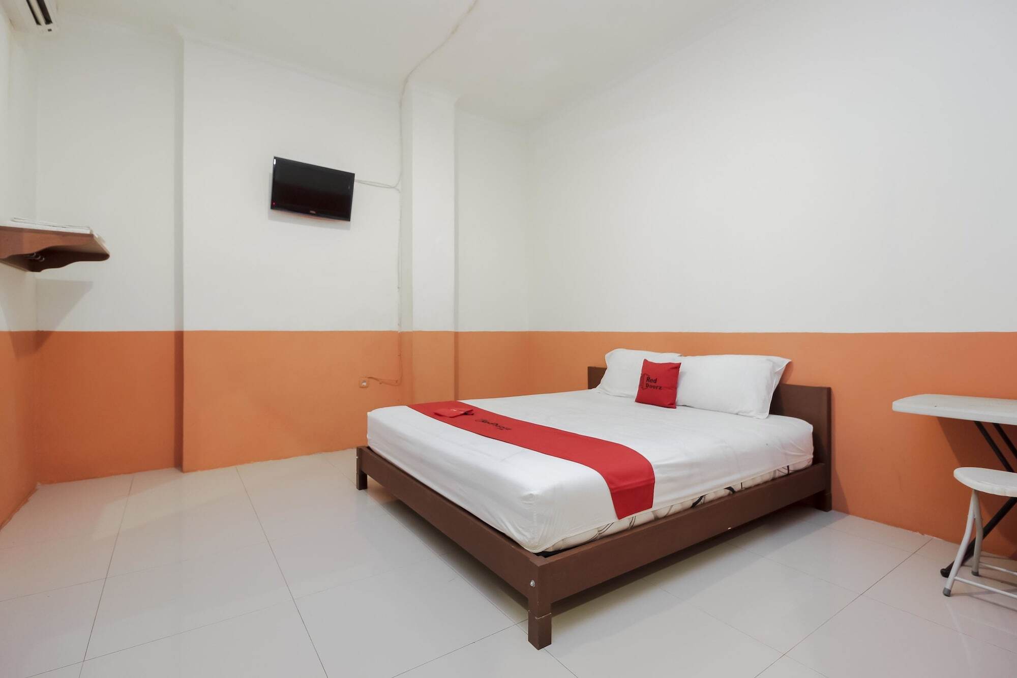Reddoorz Near Jalan Jendral Sudirman Manado Hotel Ngoại thất bức ảnh